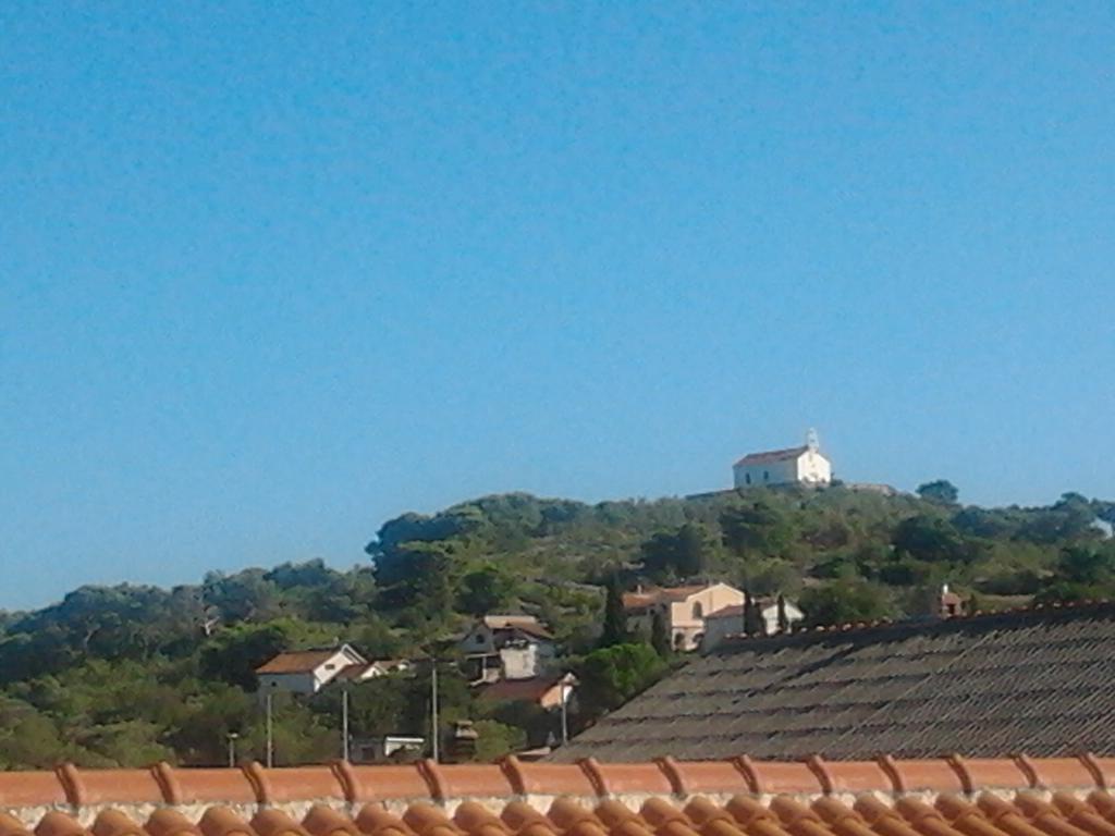 Apartments Jadranica Murter Esterno foto